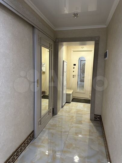 2-к. квартира, 72 м², 3/10 эт.