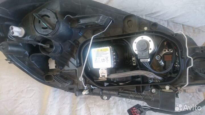 Фара левая volvo xc60 30763135