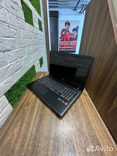 Игровой Samsung a10-4600m\7670m\8gb\SSD\17.3