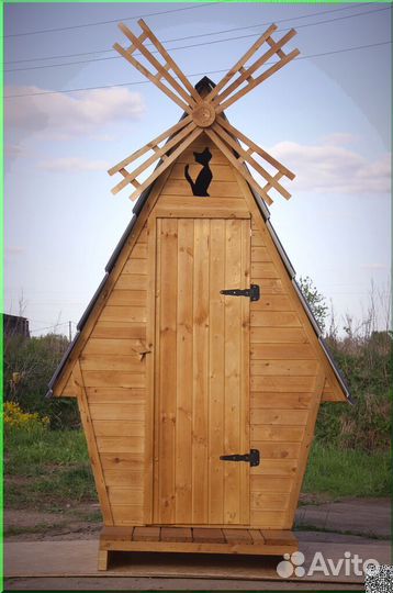 Уличный туалет деревянный ELE1001