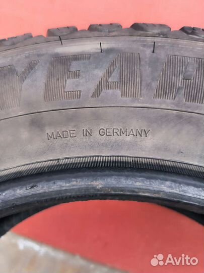 Goodyear Ultra Grip Ice Arctic 2 SUV 215/65 R17 99