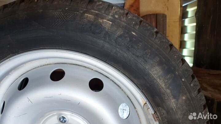 R15 Yokohama IceGuard Stud IG65 185/65, PCD 4x100 DIA 60.1