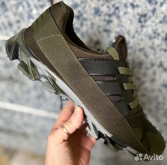 Кроссовки мужсике адидас хаки весна