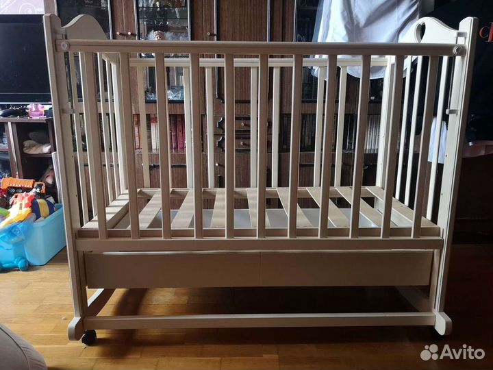 Детская кроватка качалка,матрас,бортик б/у