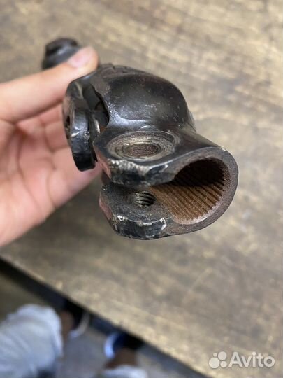 Рулевой кардан на Паджеро 4