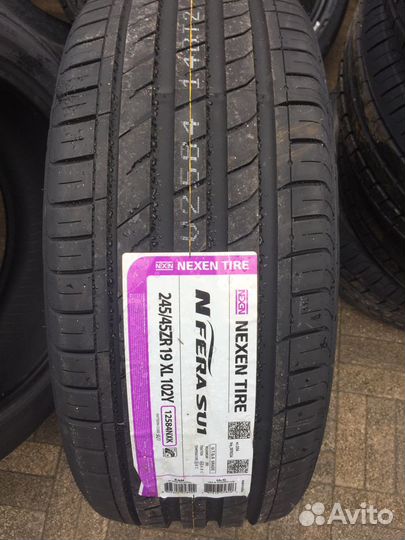 Nexen N'Fera SU1 245/45 R19 и 275/40 R19 107Y