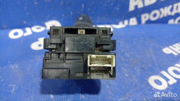 Переключатель поворотов Nissan Tiida Latio седан