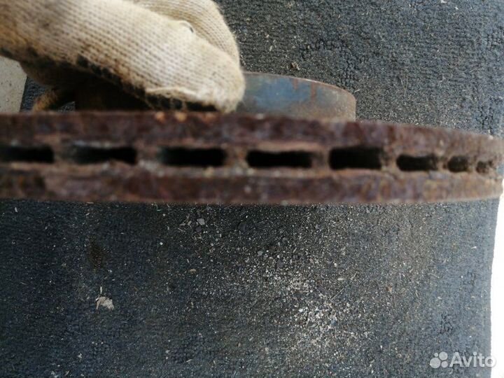 Тормозной диск передний Mazda 3 BK