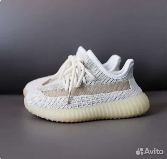 Кроссовки изики детские новые