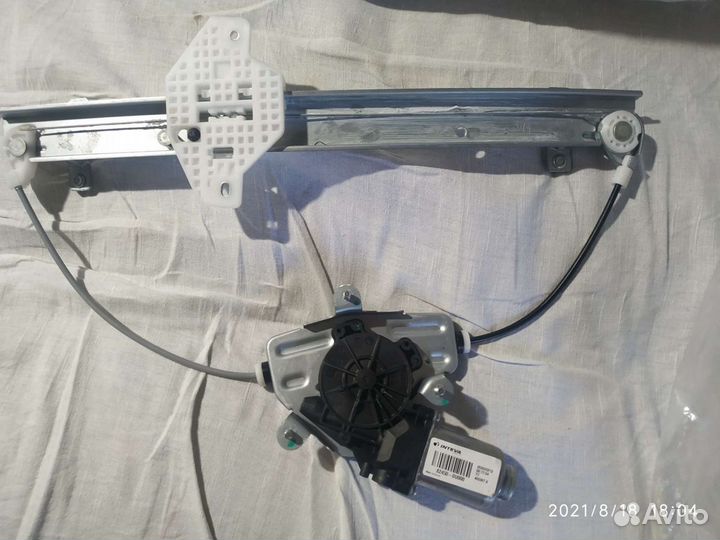 Стеклоподьемник задний правый solaris