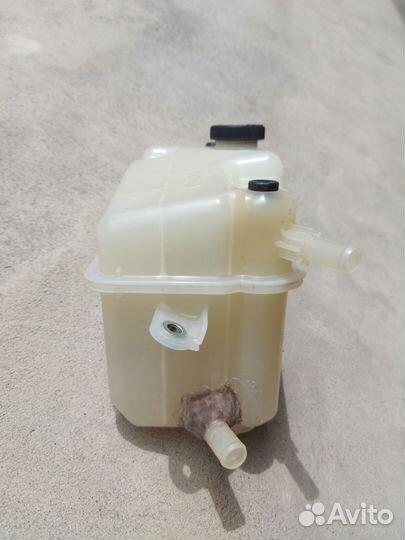 Расширительный бачок Toyota Corolla E150