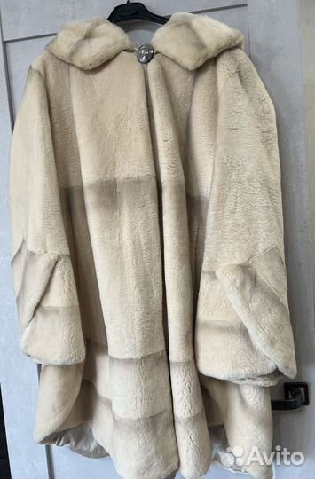 Шуба мутоновая с капюшоном