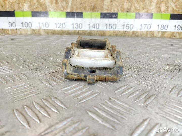 Кронштейн двигателя Ml 163