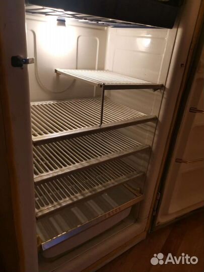 Легендарный холодильник ЗИЛ кх-240 1962 год