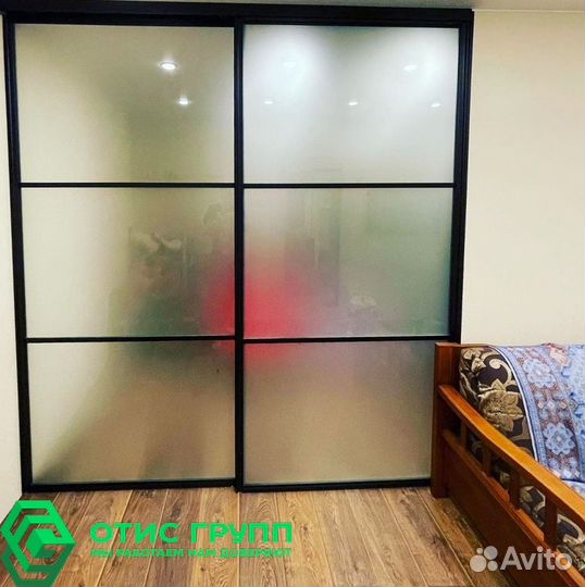 Раздвижные стеклянные перегородки
