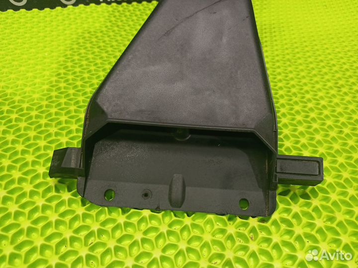 Воздухозаборник Mitsubishi Lancer 9 2005 MN135194