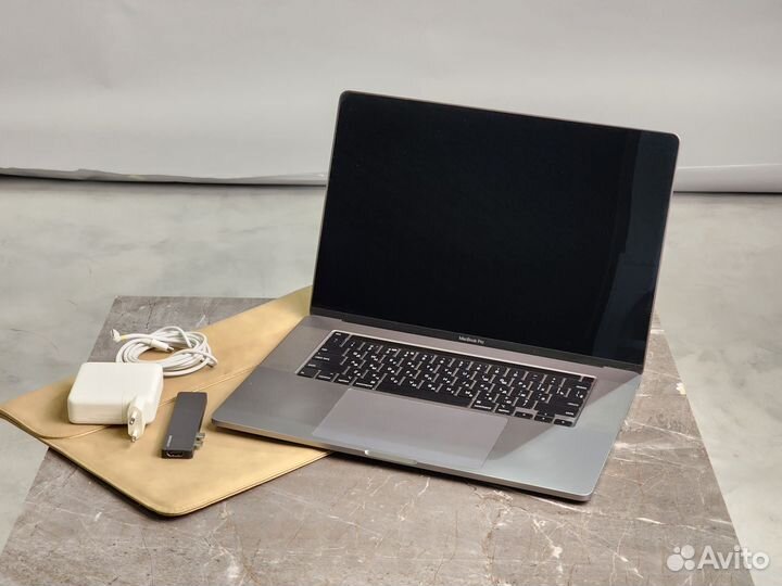 Apple MacBook Pro 16 2019 i7 16gb