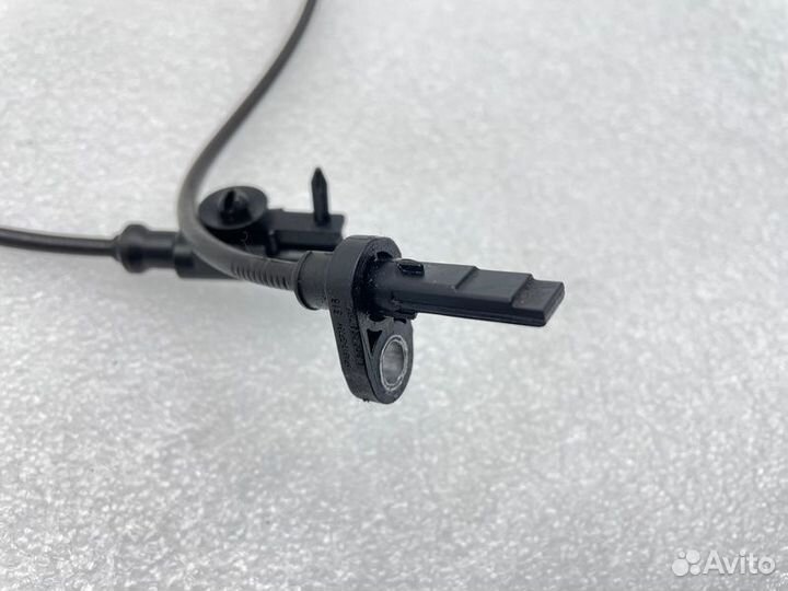 Датчик ABS задний правый Land Rover Range Rover