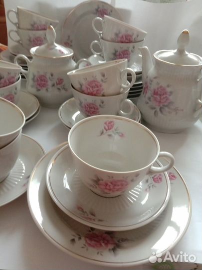 Фарфоровая посуда СССР сервиз чайный на 12 персон