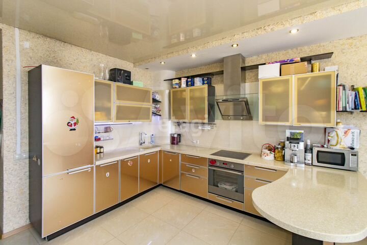 2-к. квартира, 102,6 м², 11/13 эт.