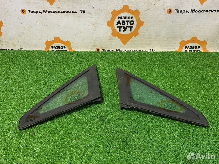 Передние глухие стекла Ford C-Max