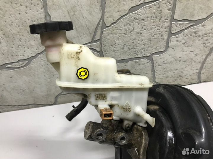 Вакуумный усилитель тормозов Kia Rio III