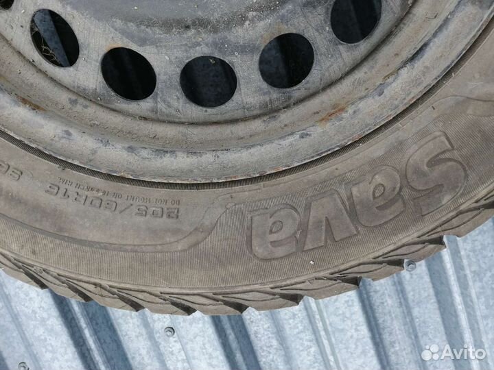 Sava Eskimo Stud 205/60 R16