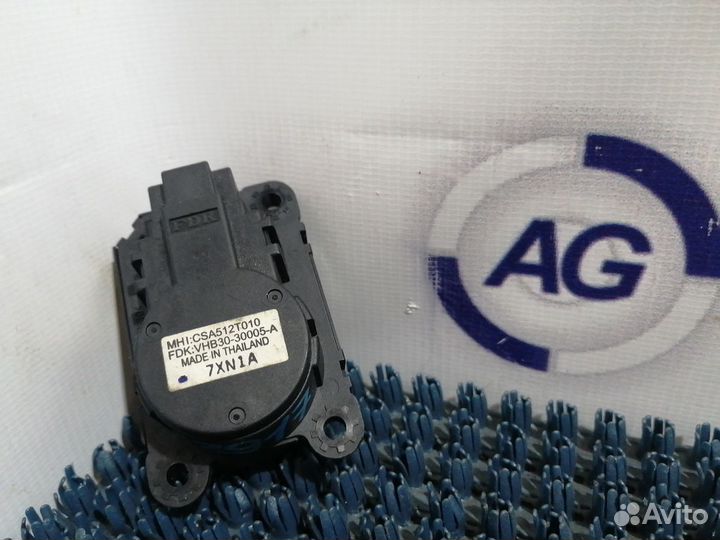 Сервопривод заслонок печки Mitsubishi Outlander