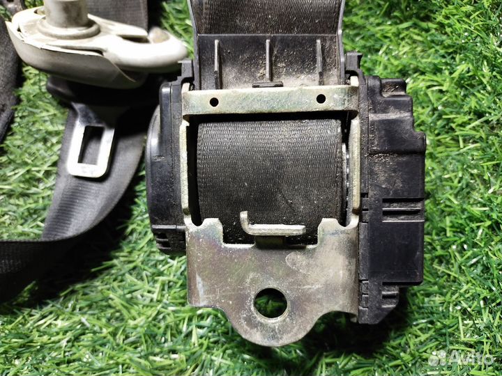 Ремень безопасности Volkswagen Golf (Mk4) IV