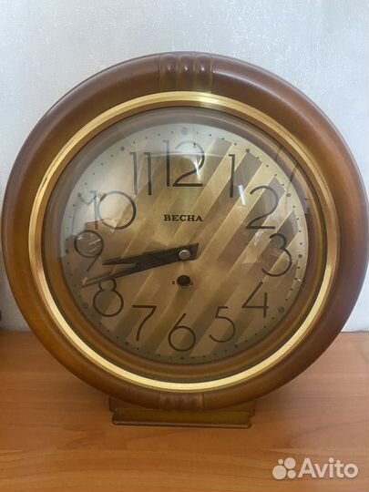 Часы настольные весна