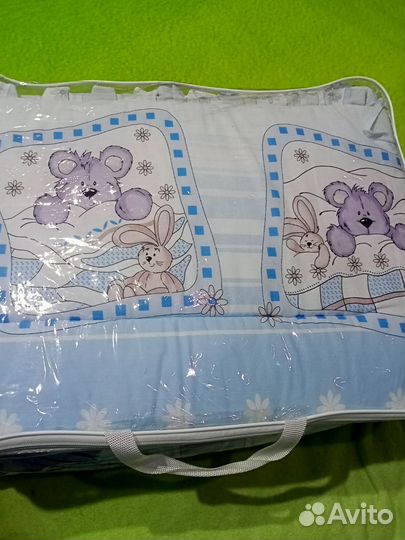 Бортики в кроватку+ одеяльце