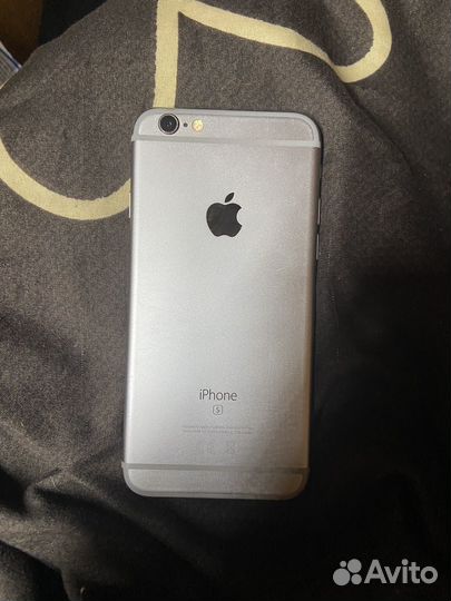 Телефон iPhone 6s