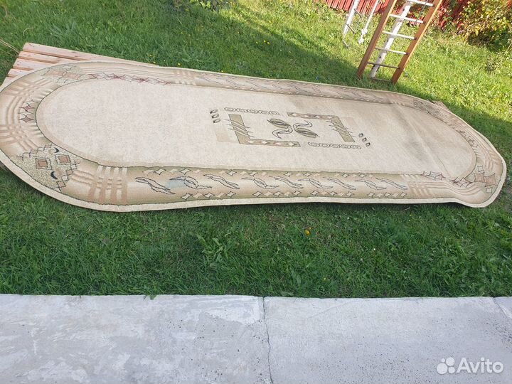 Ковер шерстяной овальный 4600 на 2000 метра