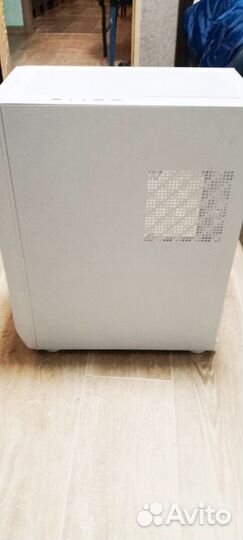 Игровой корпус для пк белый с коробкой