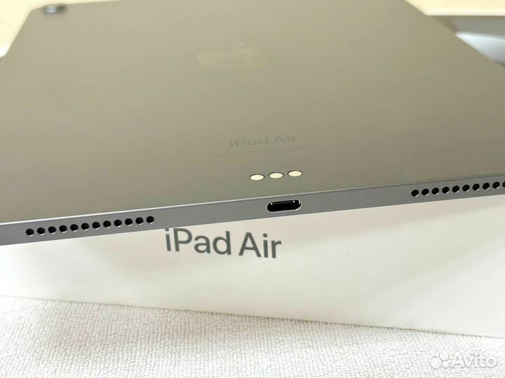 Планшет Apple iPad Air (5-го поколения) 256 Гб