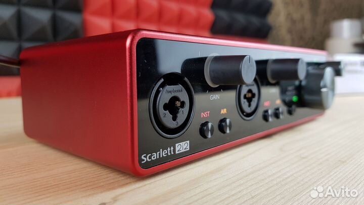 Звуковая карта Focusrite Scarlett 2i2 3rd gen