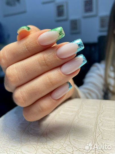 Маникюр наращивание ногтей педикюр