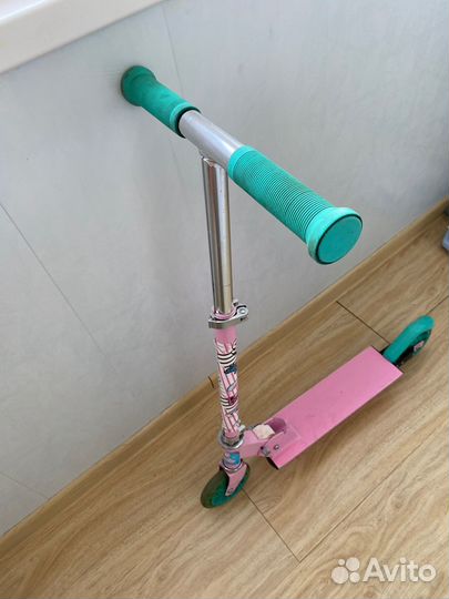 Самокат для девочки 4-5 лет