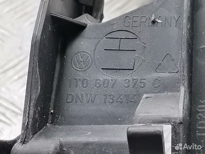 Кронштейн для Volkswagen Touran 1