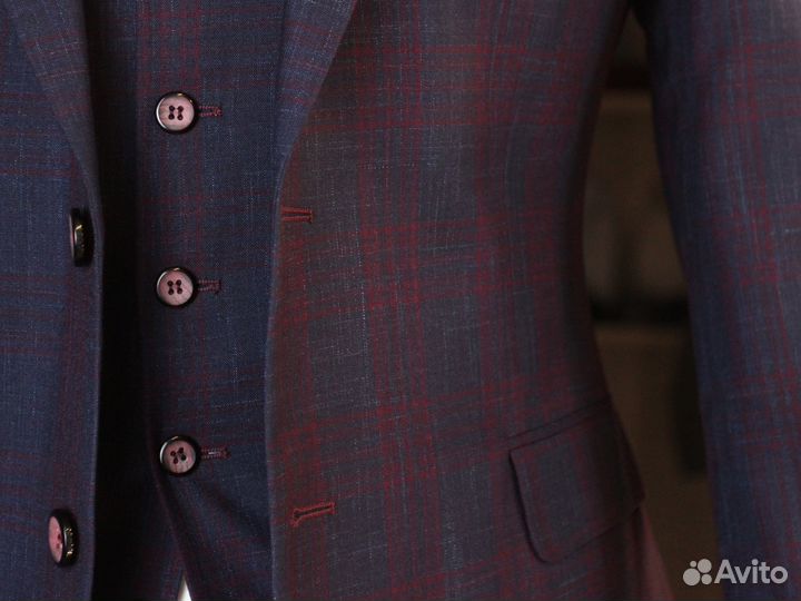 Мужской костюм (Пиджак, жилет, брюки)