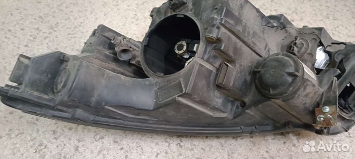 Фара правая Би-Ксенон Opel Zafira C