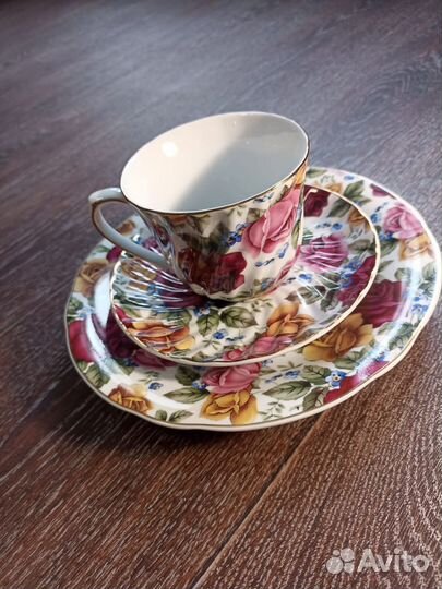 Чайная тройка Porcelain of England Royal Krown