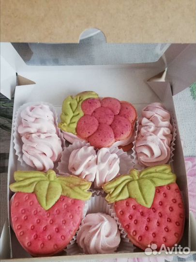 Зефир, зефиросендвичи, пряники