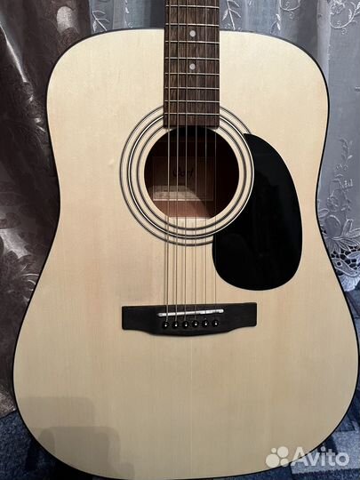Акустическая гитара