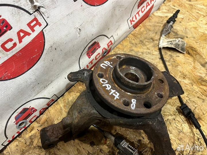 Кулак поворотный левый Opel Astra H