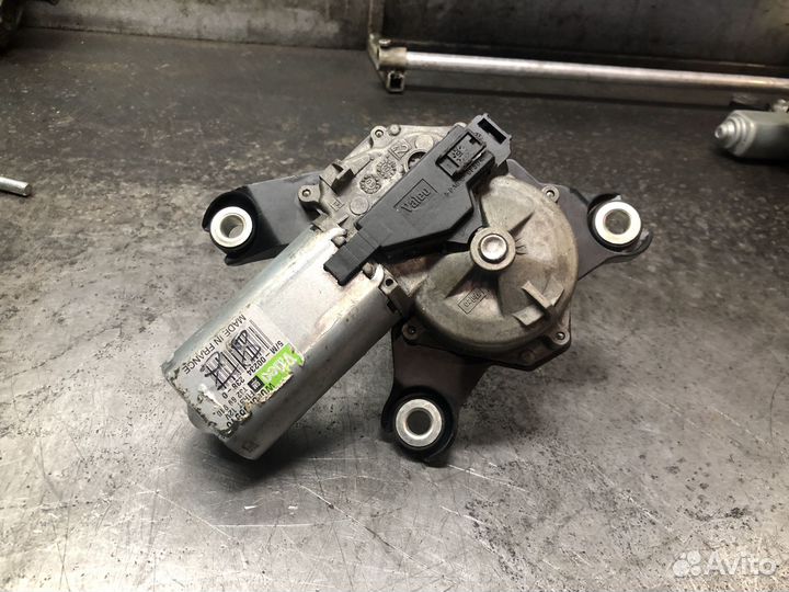 Моторчик стеклоочистителя задний Opel Insignia