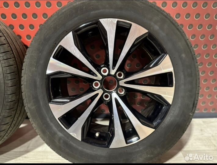 Диски с резиной Lexus Nx 300h z10 2020 R18