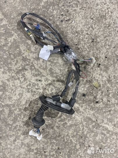 Проводка двери задняя toyota land cruiser 200