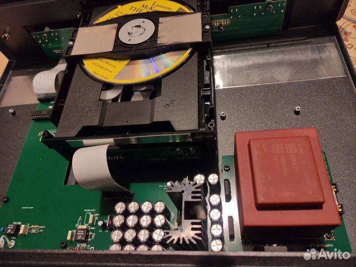 CD транспорт Atoll DR 200 signature