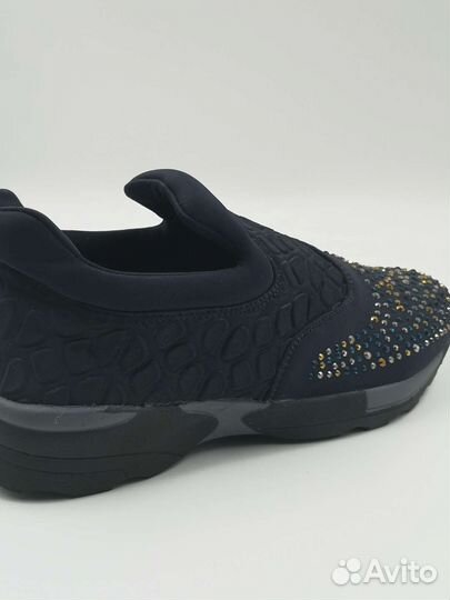 Кроссовки женские 36 размер новые